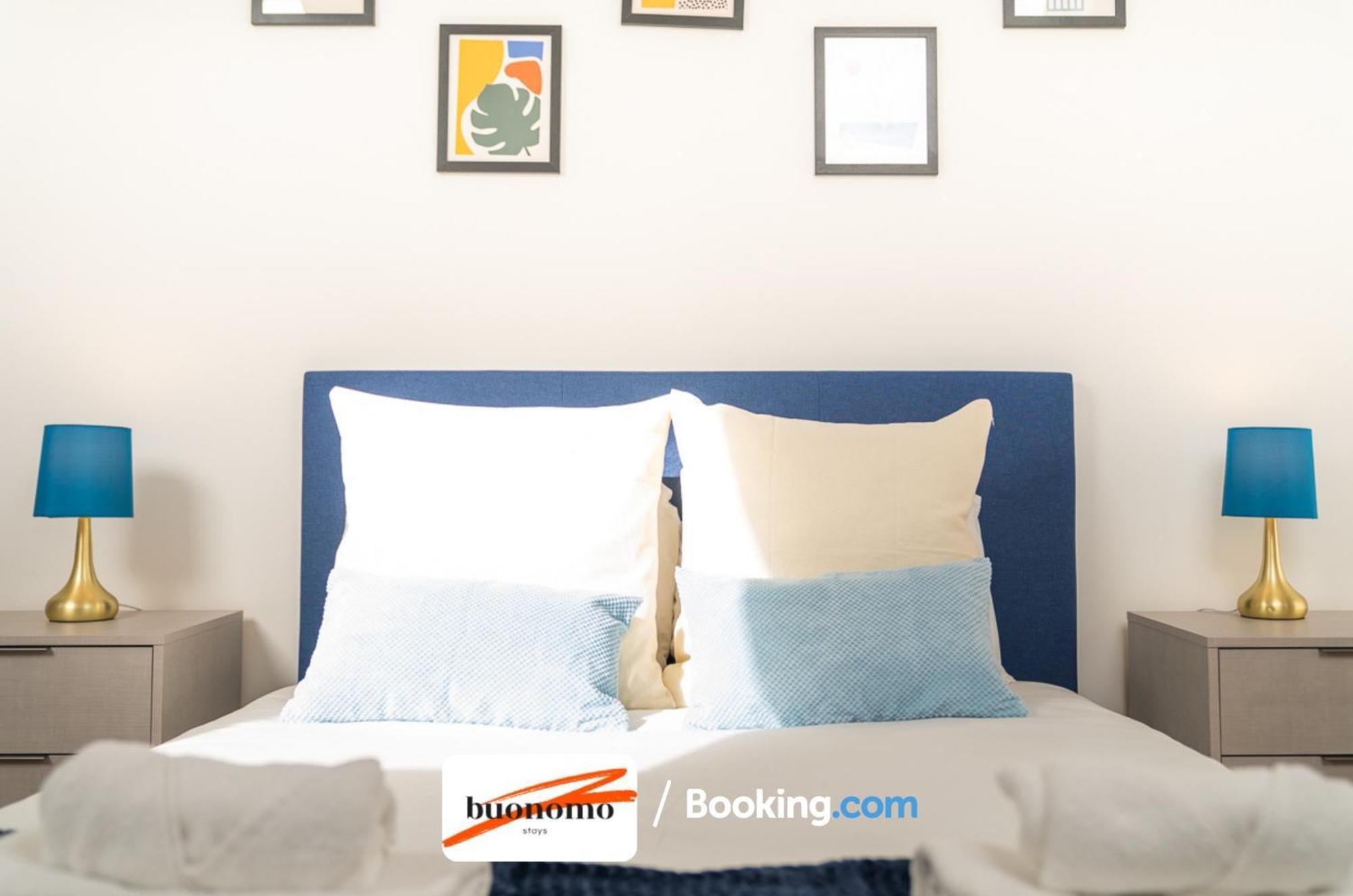 לונדון Two Bedroom Apartment At Buonomo Stays Short Lets & Serviced Accommodation מראה חיצוני תמונה
