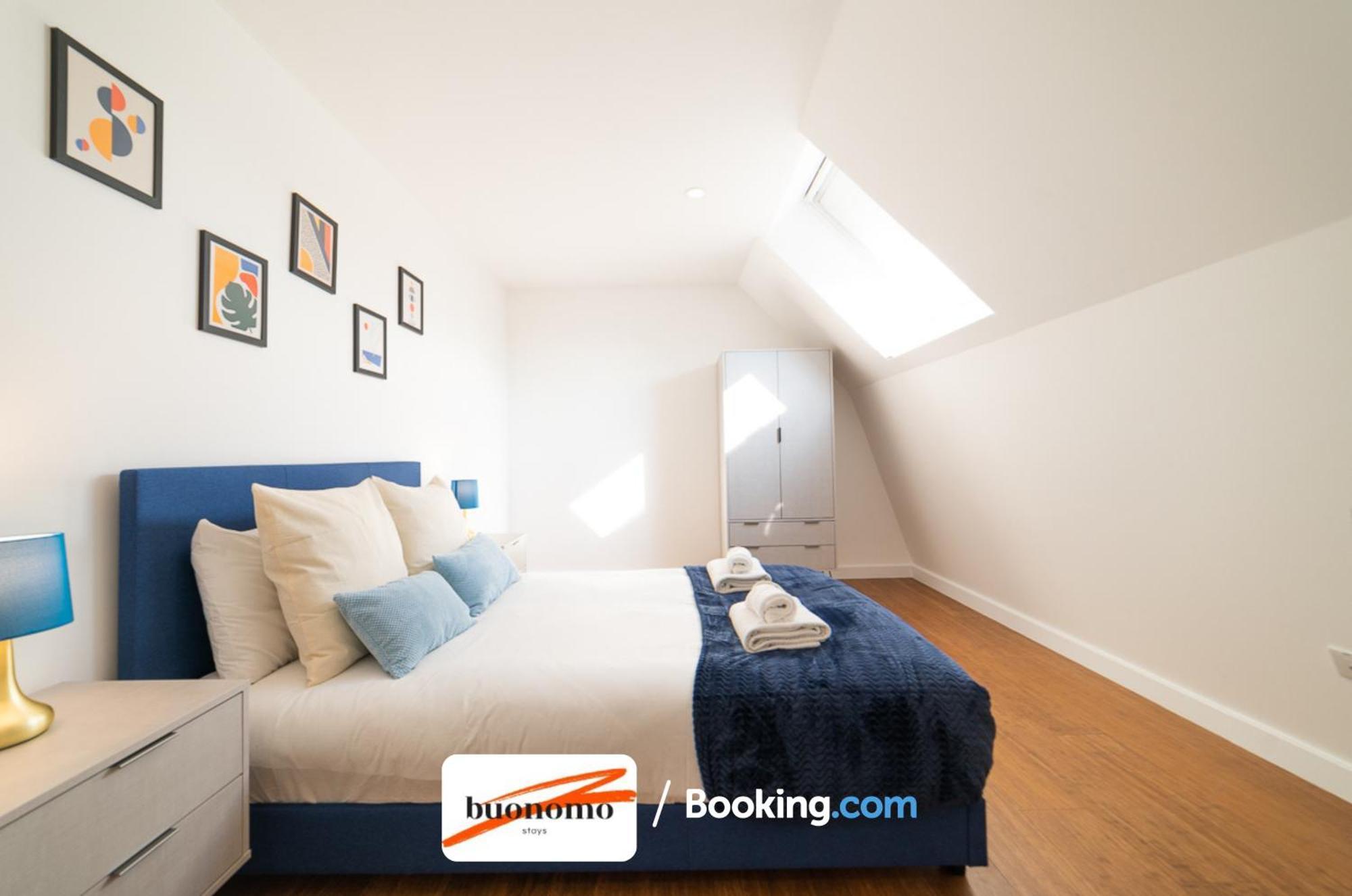 לונדון Two Bedroom Apartment At Buonomo Stays Short Lets & Serviced Accommodation מראה חיצוני תמונה