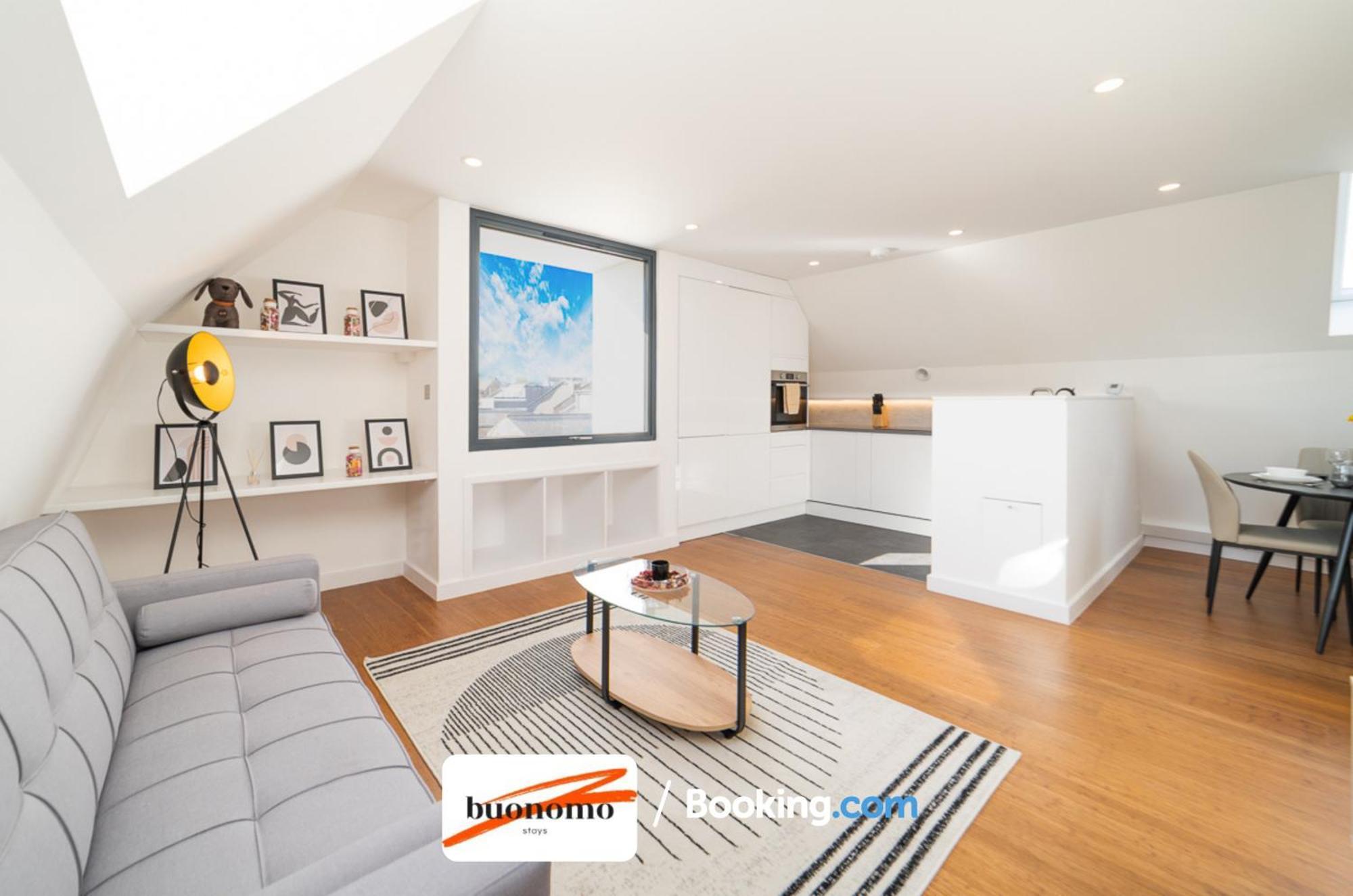 לונדון Two Bedroom Apartment At Buonomo Stays Short Lets & Serviced Accommodation מראה חיצוני תמונה